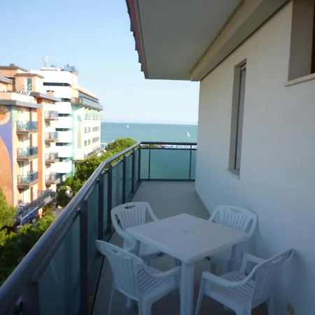 Lara Apartment